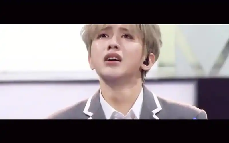 蔡徐坤 走心 坤坤不哭 我们抱不到你 真的很心疼