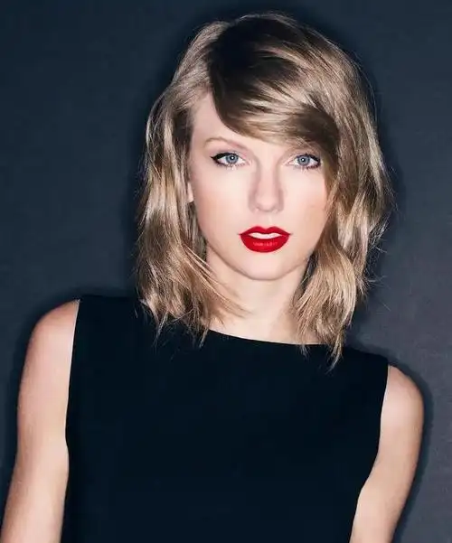 美国女歌手泰勒斯威夫特