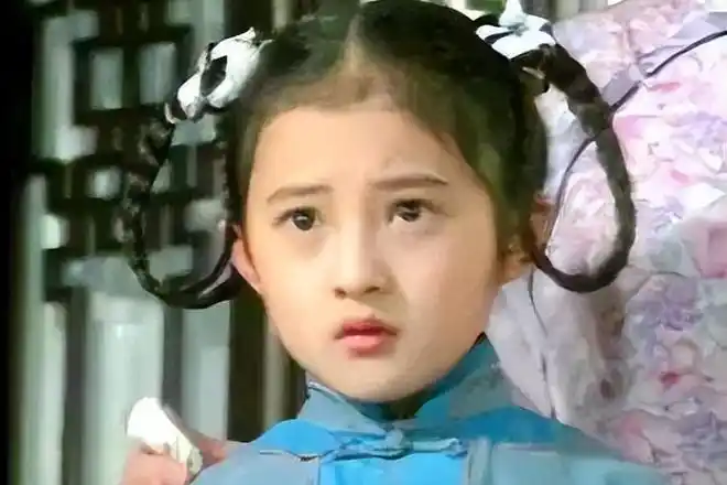 "最美童星"金铭:被撒贝宁暗恋20年,41岁依然不婚不育