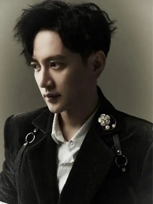 王仁君演绎philippeferrandis系列配饰