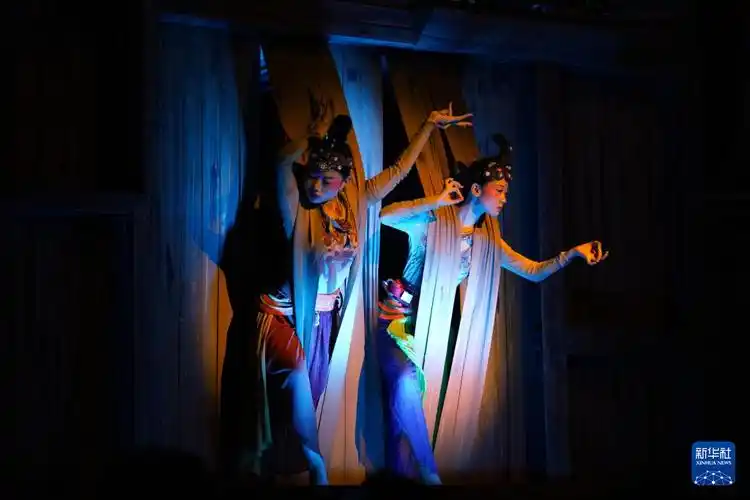 《乐动敦煌》,室内情景体验剧《又见敦煌》,沙漠实景演出《敦煌盛典》