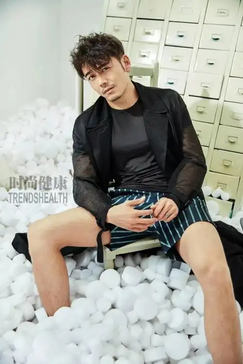 小包总杨烁:健身十七年,只为你能多看我一眼