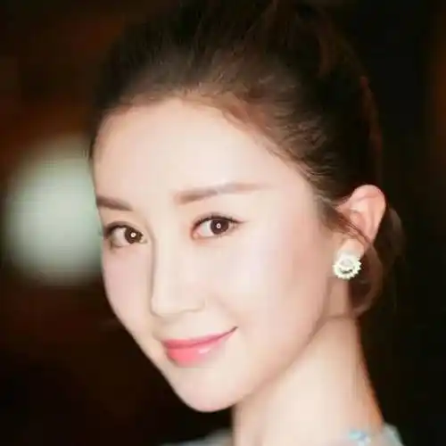 原创娱乐圈捧不红的五位女明星你都知道谁最后一位神仙都捧不红