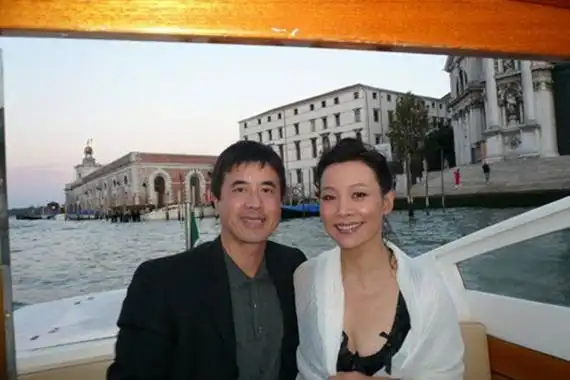 【转载】陈冲与现任美籍华人老公恩爱合影曝光(组图)