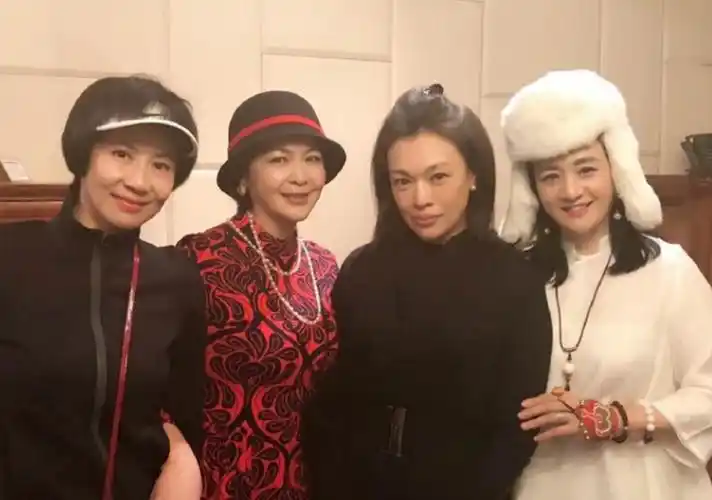 回顾雪山飞狐孟飞三婚王璐瑶变化太大3位已逝