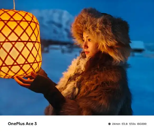 禾木冬末    雪景人像  定格了时光    #微博手机影像年##镜头下的她