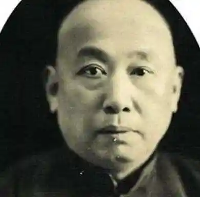 昔日上海滩的大佬黄金荣, 晚年凄惨只因败在一个女人手下