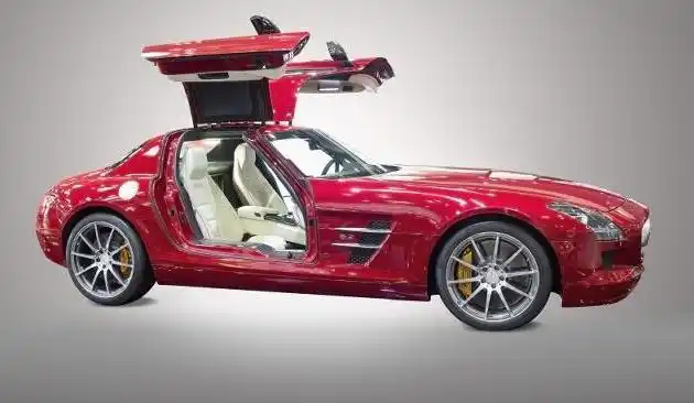 奔驰sls amg,经典飞翼门跑车即将停产
