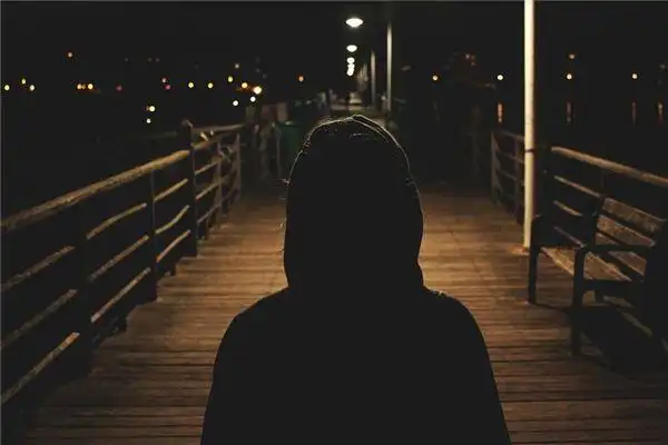 一个人达到三种状态,才会对黑夜不再感到恐惧,您是哪一种