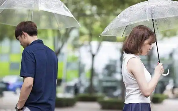 恋人和平分手告别时文艺伤感的文案图片