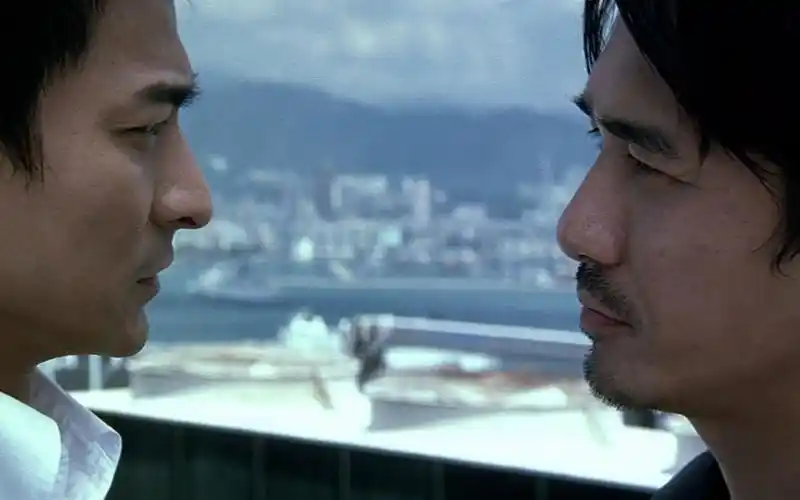 《无间道1》经典港片,无间道,如人生,梁朝伟的眼神令人揪心