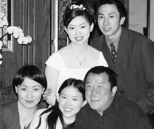 曾宝仪和妹妹曾咏仪