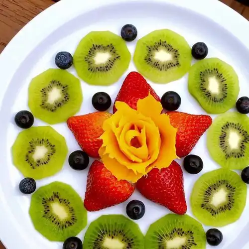 18简单随意的水果拼盘,让人遐思无限,口水直流_生活_草莓_美食