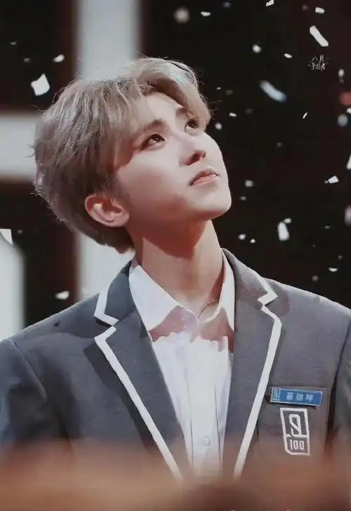 蔡徐坤c位出道六周年##蔡徐坤c位出道六周年快乐