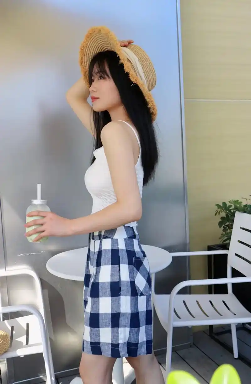 喜欢夏天的冰饮04喜欢夏天的吊带91短裤05 - 抖音