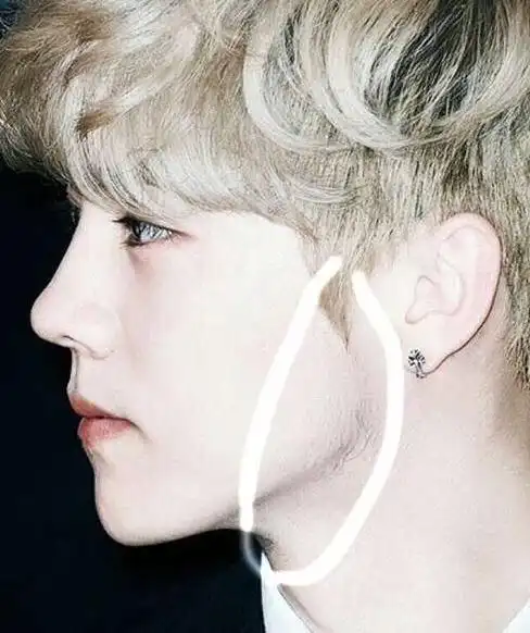 鹿晗有络腮胡显反差萌 那么如何打理好胡型呢