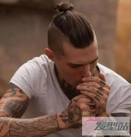 黑社会霸气小伙发型超酷独特回头率高