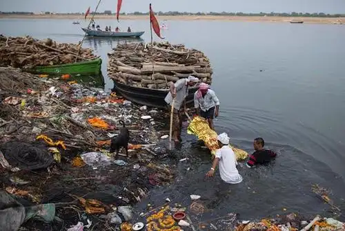 印度特殊的小旅馆:往生中转站!