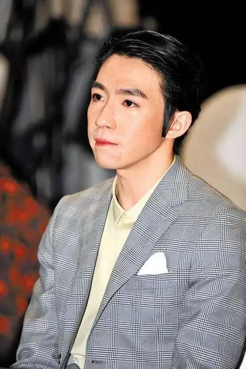 纪实俞灏明23岁遭遇毁容15年后爱情事业双丰收