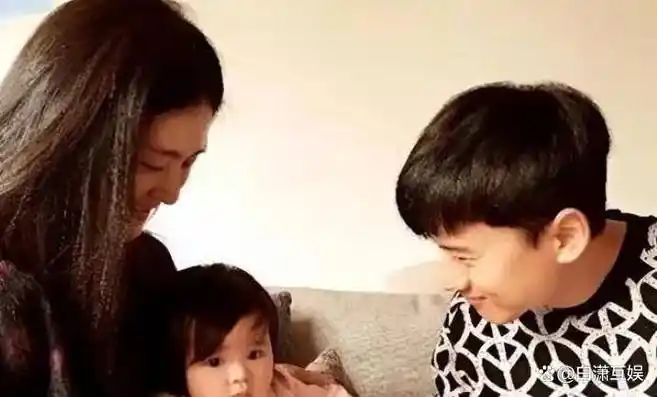 张杰谢娜小女儿小咘芽公主小名竟成商家赚钱工具