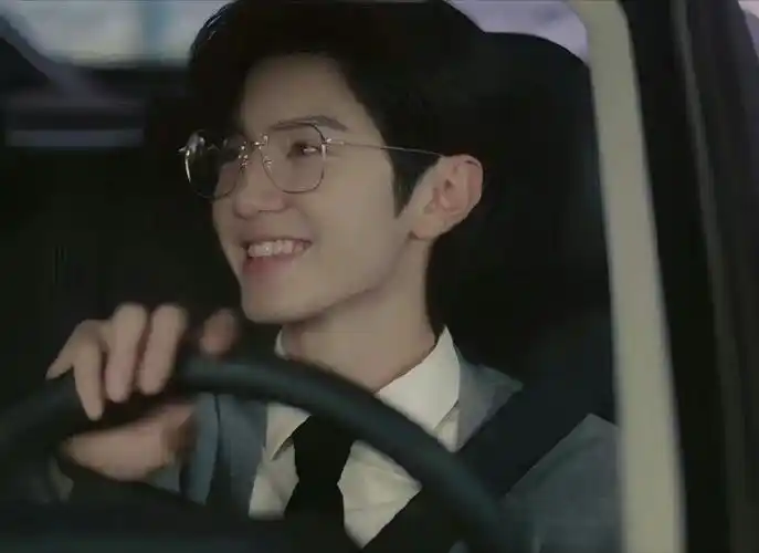 陈哲远爱笑是天生的##陈哲远童年vs现在