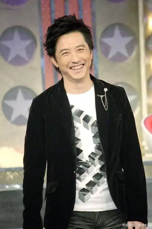 少爷庾澄庆家世多显赫?回家要买门票,难怪他妈看不上儿媳伊能静