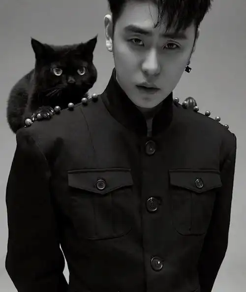 不如你眉眼清浅 山河千秋不及你泛笑风华  #相思赋予谁,小辫儿张云雷