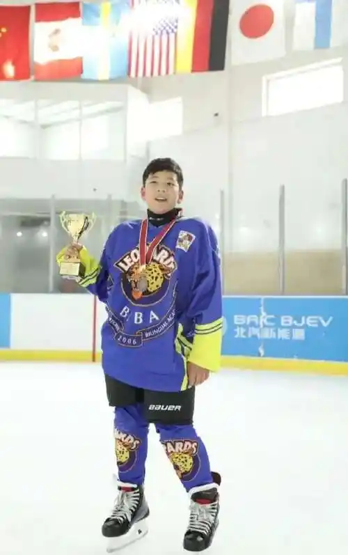 爸爸去哪儿石头郭子睿长大啦从肉嘟嘟到小型男有男子气概