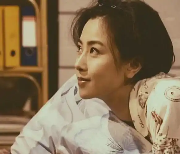 回顾51岁袁洁莹近照苍老至今未婚现在过得怎么样了