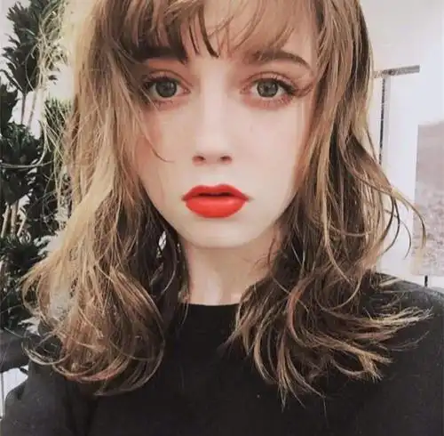 鹅蛋脸公认的美人脸,拥有这3种特征的女生,颜值"一落千丈"