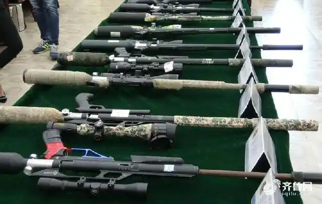 济南警方破获网络涉枪大案缴获高压气枪11支铅弹4万余发