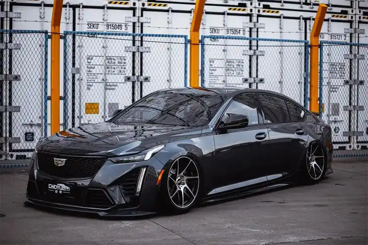 国内首例低趴凯迪拉克ct5再次进化-重度改装-玩车之家