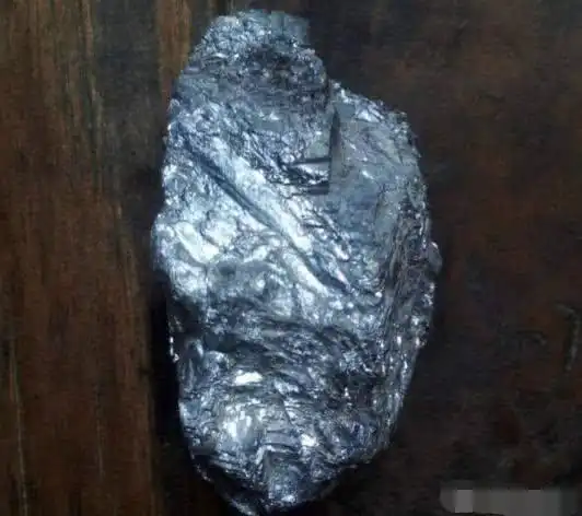 接下来要给大家介绍一种世界上最贵的石头,一克就价值2亿元,还是因为