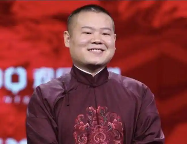 随后岳云鹏参演很多影视,电影,综艺各大节目,逐渐的出现在大众的视野