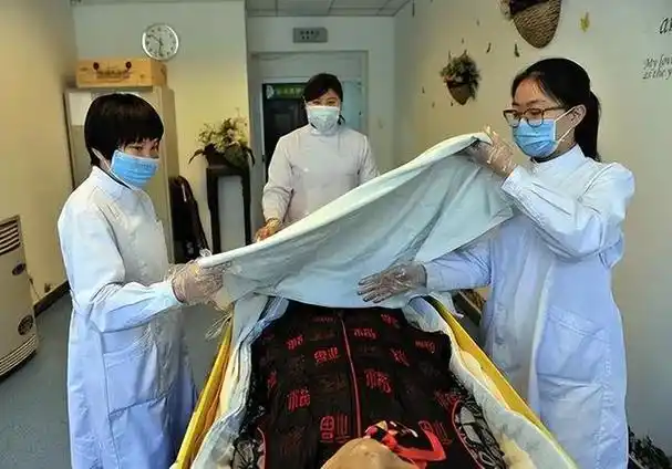 回顾:女子遗体遭侮辱,殡仪馆馆长漠视亡者尊严,丈夫痛心报警