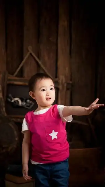 可爱萌娃奥莉图片手机壁纸下载