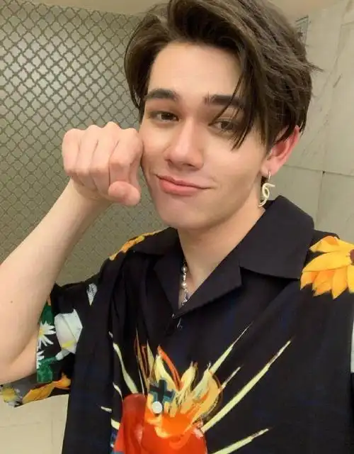 庆怜为intersection成员威廉庆生