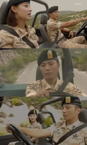 太阳后裔金智媛染病久媛cp情路崎岖