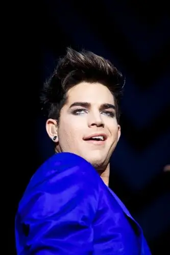 昨晚(3月3日),美国摇滚歌手亚当61兰伯特(adam lamber)登陆上海