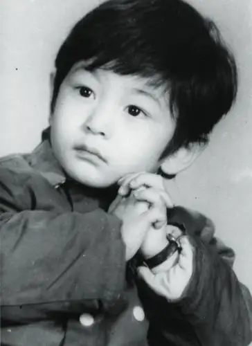 小海绵正面照曝光 简直就是迷你版黄晓明