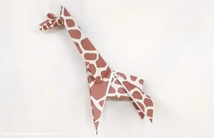 长颈鹿折纸方法
