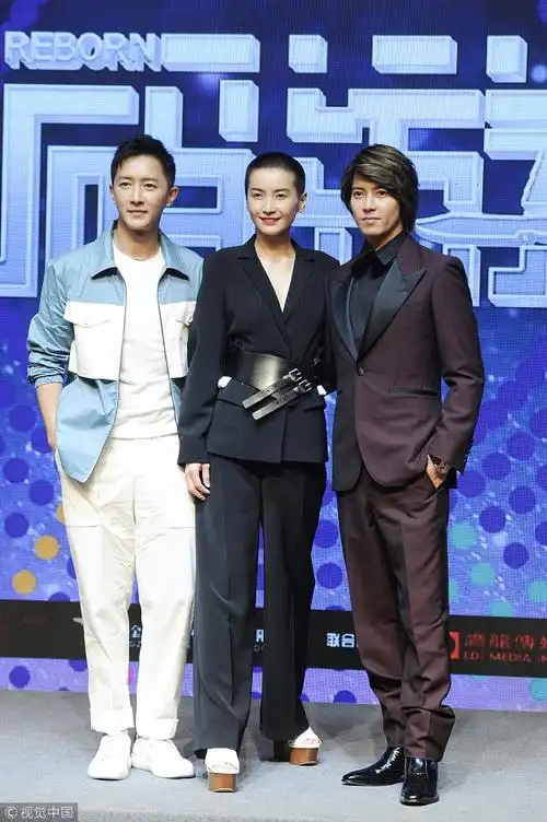 韩庚谦让c位吐槽李媛身高山下智久脱衣自拍狂凹造型