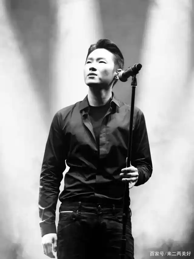 梁博新歌《想念》跨年而来,写给每个正在热爱的我们