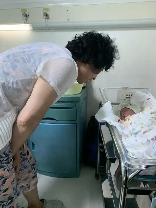 宝宝出生四十五天的照片分享