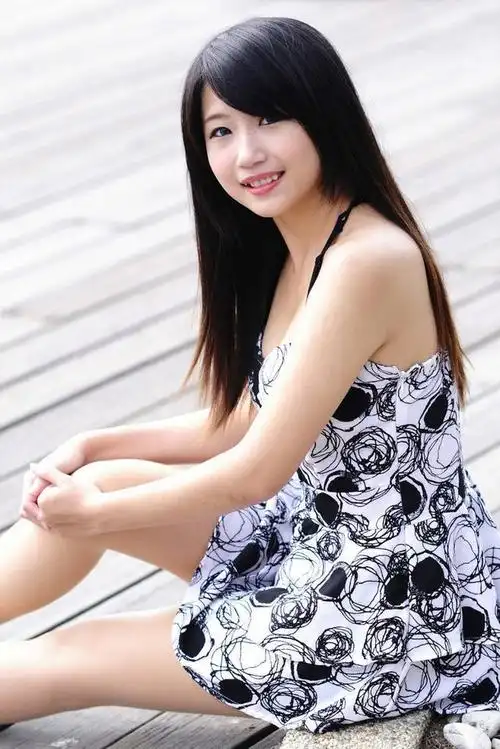 气质靓女妙身材