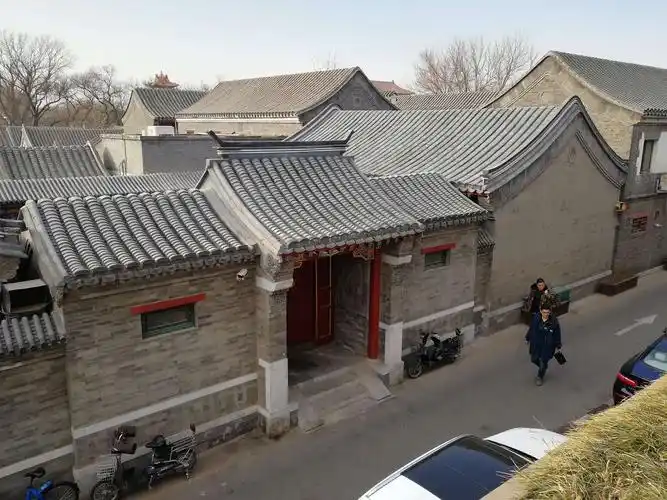 这里成为"土木之变"之后于谦主政的朝廷囚禁明英宗的"南内".