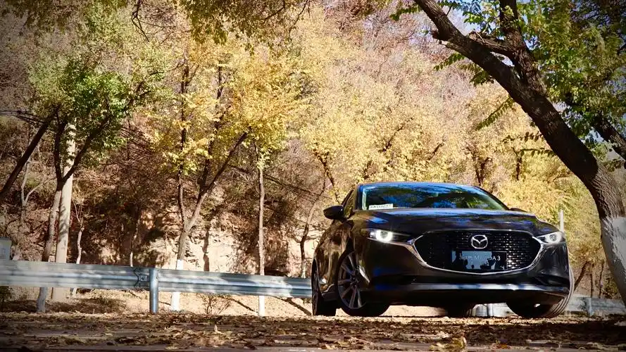 试驾次世代mazda3昂克赛拉怎一个爽字了得