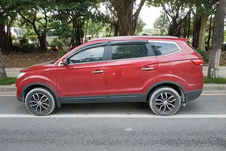 2017年力帆迈威七座suv报价15