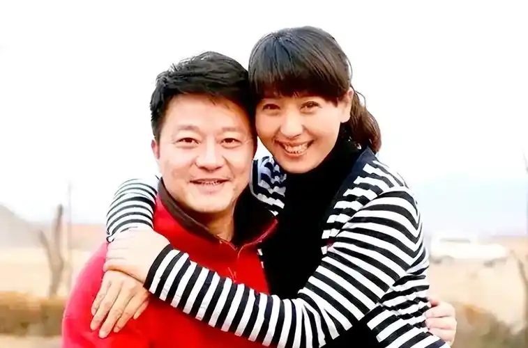 闫学晶:二婚生下宝宝却又做婆婆_林越_马明东_孩子