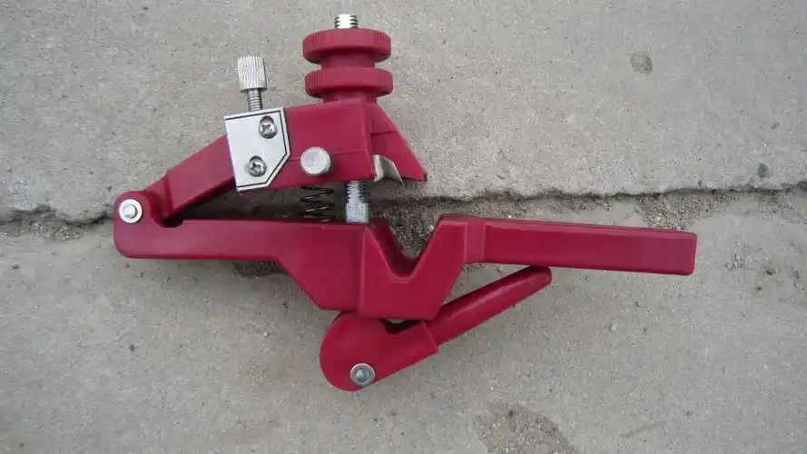 凸轮压紧式剥皮器 tbx-30剥皮器电缆剥线钳施工工具